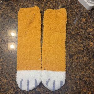 NEW Fuzzy Cat Paw Socks
